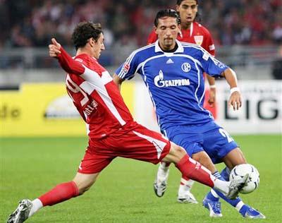 的表现仍然 的表现仍然